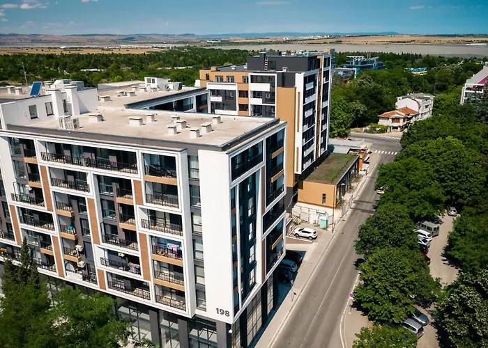 Апартамент Sky With Free Garage - Sky *